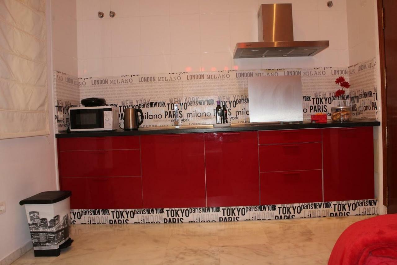 Apartamentos Rg Triana, Calle Castilla Con Patio Sevilla Bagian luar foto