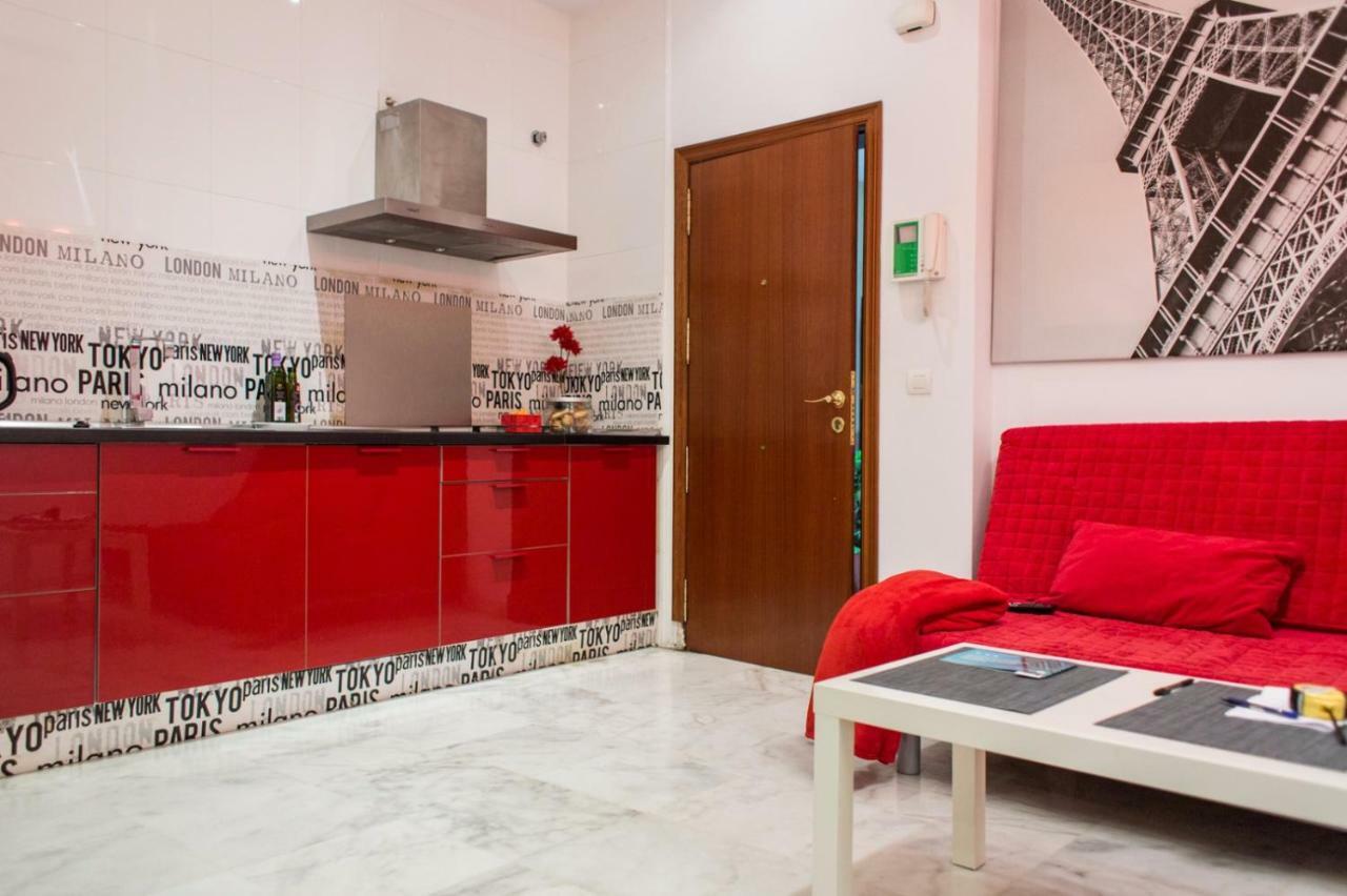 Apartamentos Rg Triana, Calle Castilla Con Patio Sevilla Bagian luar foto