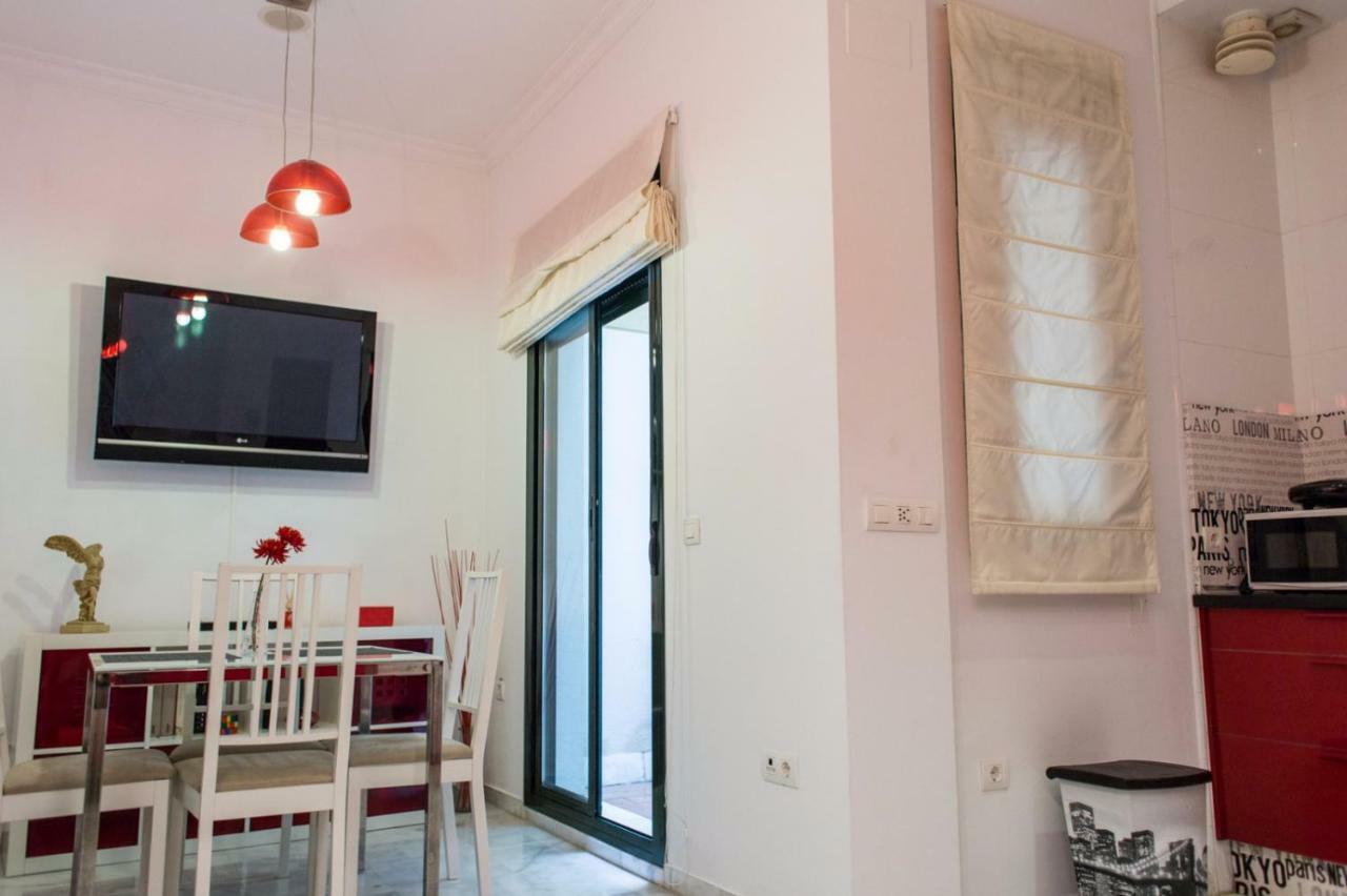 Apartamentos Rg Triana, Calle Castilla Con Patio Sevilla Bagian luar foto